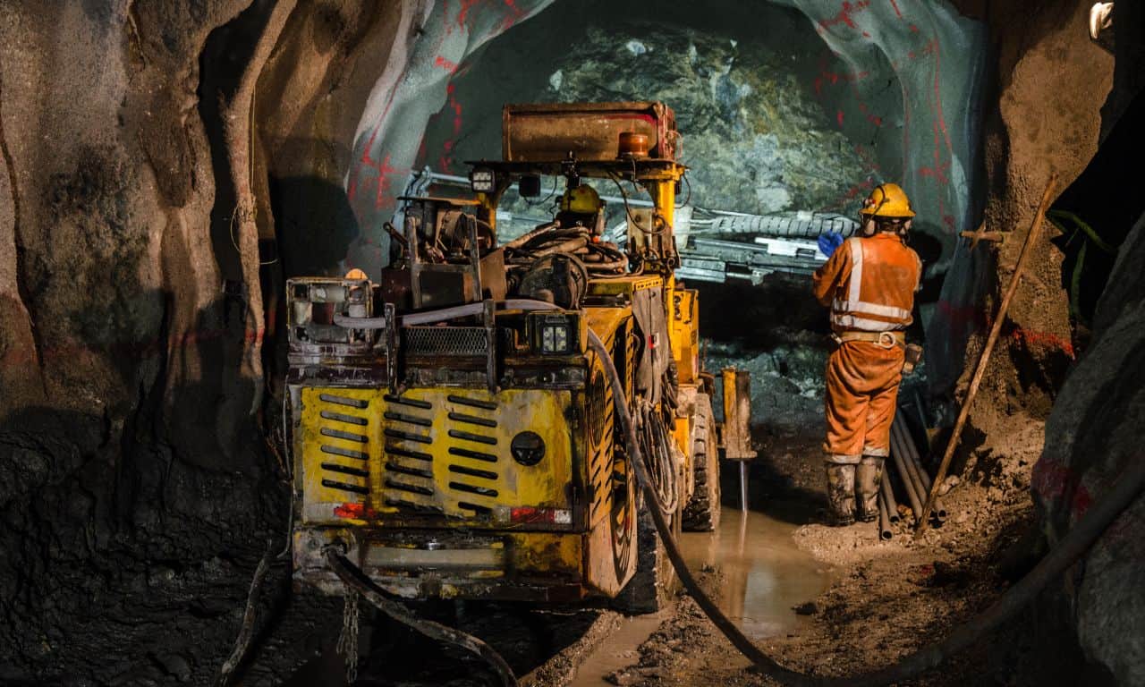 Best Adhesives for Underground Mining & Flame-Free Environments